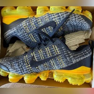 AIR VAPORMAX FLYKNIT